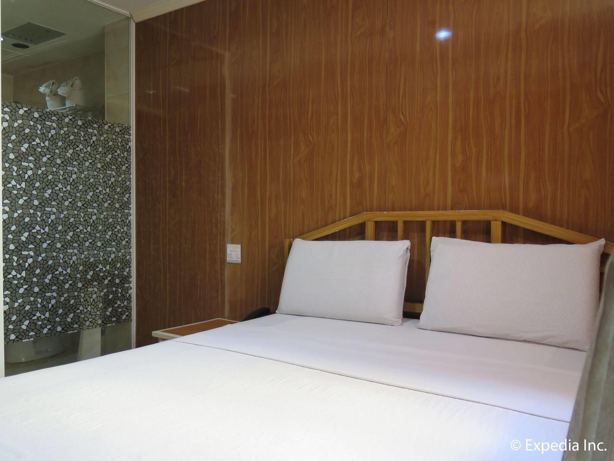 Hotel Uno Davao Экстерьер фото